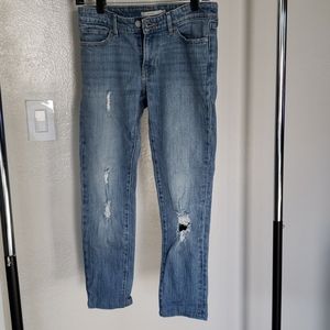Jeans/ Levi’s